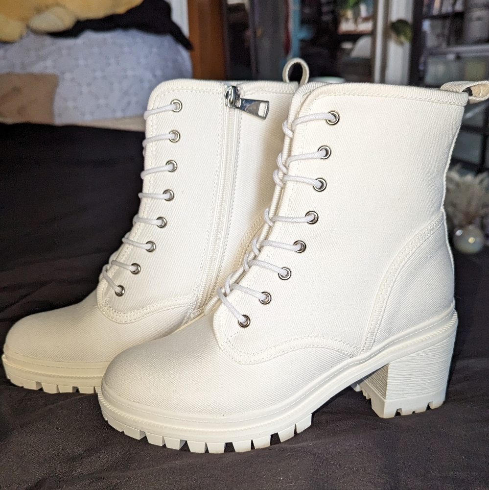 Wild Diva Lounge White Laced Platform Combat Boots
